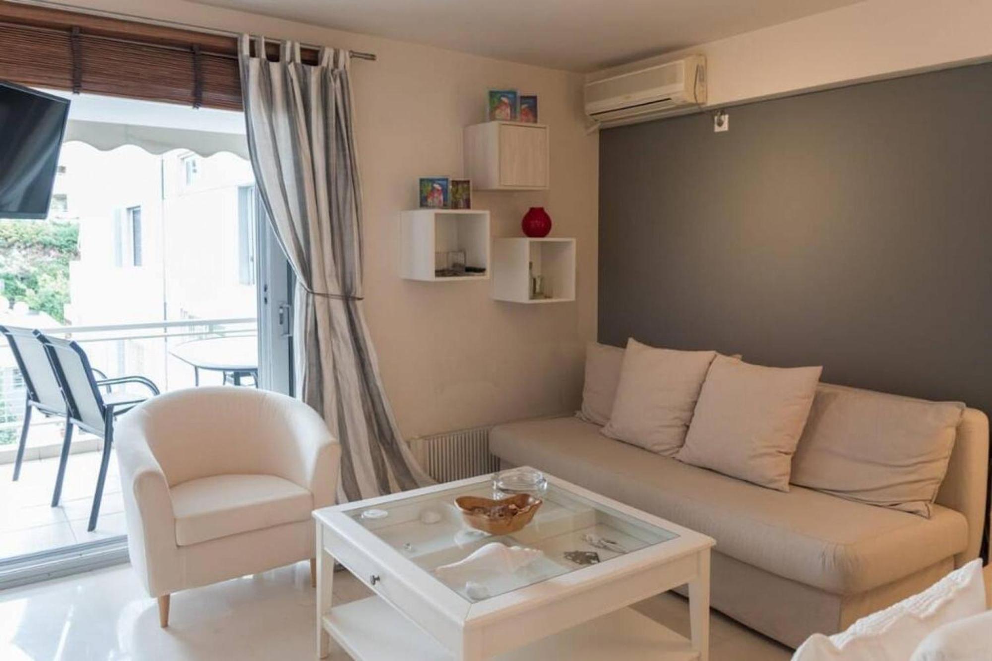 Βουλα A Gem At Voula 1' Walk From The Beach Apartment เอเธนส์ ภายนอก รูปภาพ